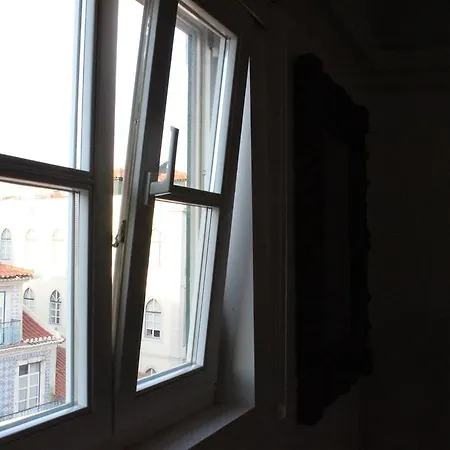 The Blue House - Modern Triplex Apartment