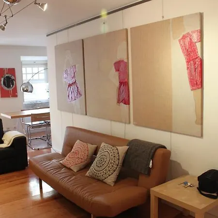 The Blue House - Modern Triplex شقة *