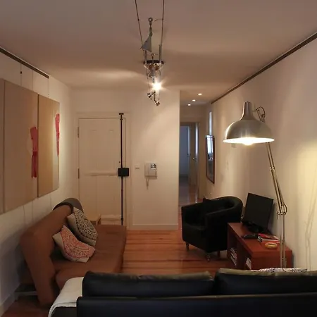 The Blue House - Modern Triplex *